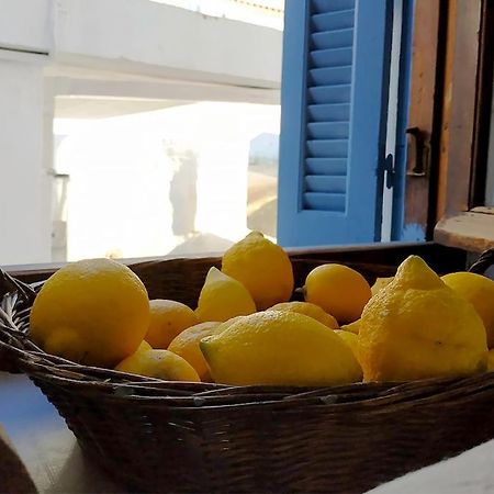 Ariadne,Traditional Apartment In Centre Of Poros Poros Town ภายนอก รูปภาพ