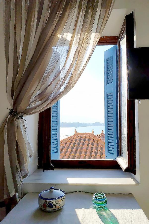 Ariadne,Traditional Apartment In Centre Of Poros Poros Town ภายนอก รูปภาพ