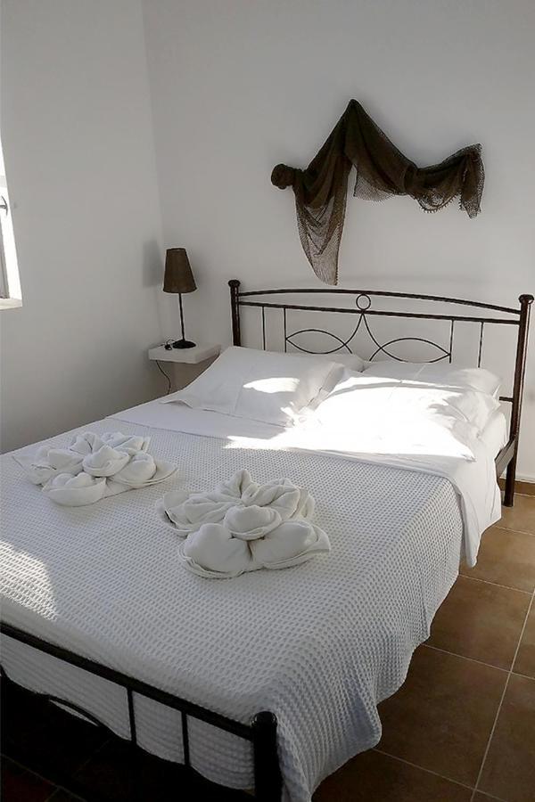 Ariadne,Traditional Apartment In Centre Of Poros Poros Town ภายนอก รูปภาพ